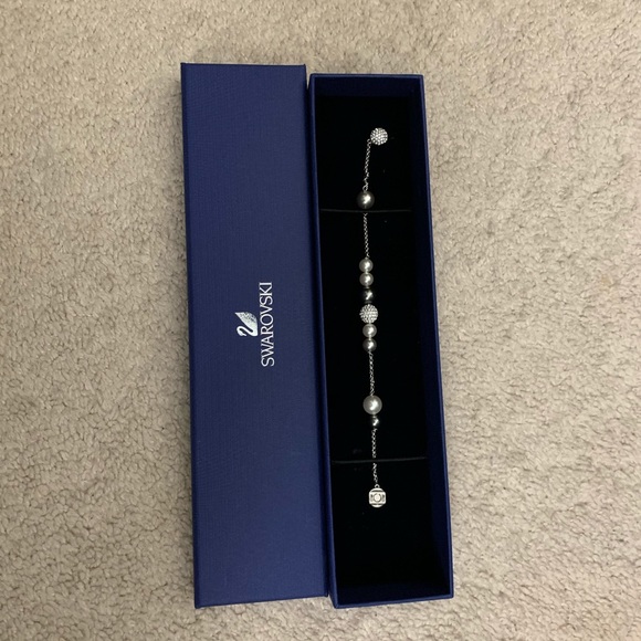 Swarovski crystal bracelet with magnetic clasp - Picture 2 of 2